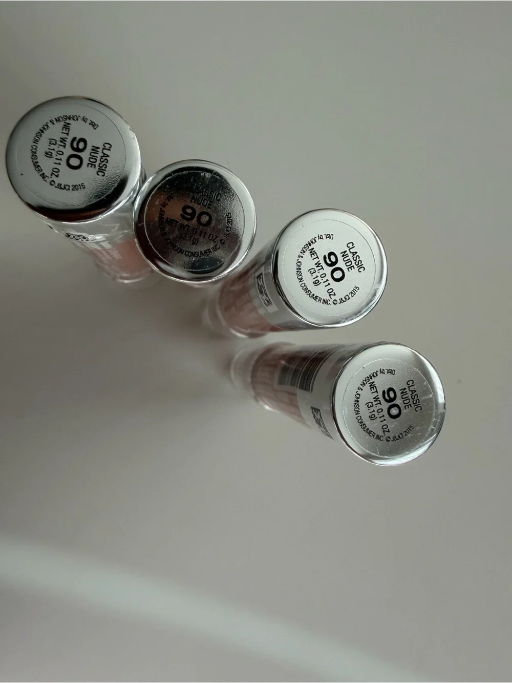 (4) Neutrogena MoistureSmooth Lip Color Stick  Classic Nude #90 Sealed